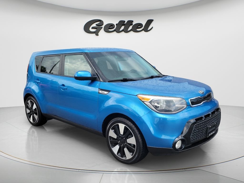 Used 2016 Blue Kia Plus image 3