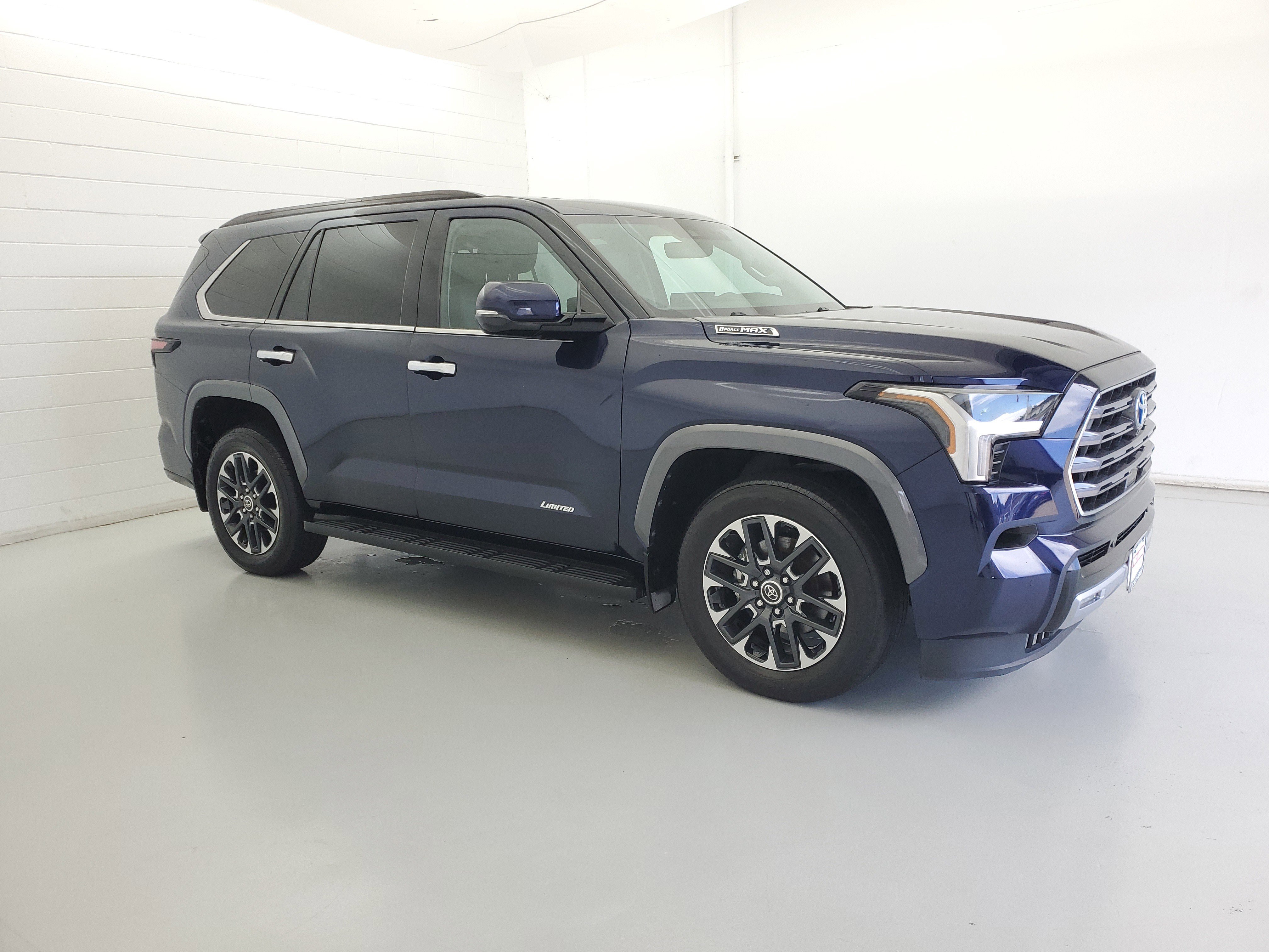 Used 2023 Blueprint Toyota Limited image 4