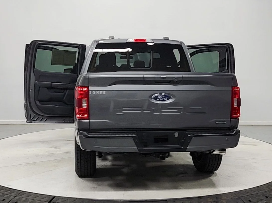 Used 2023 Gray Metallic Ford XLT image 14