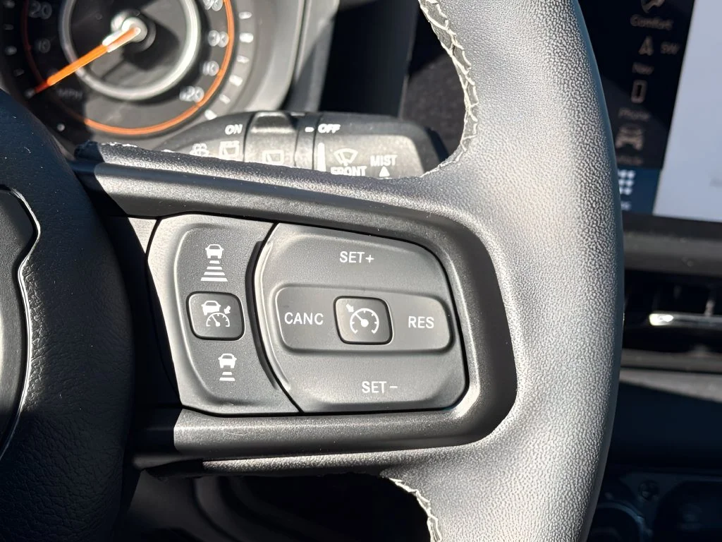 Used 2025 White Jeep Rubicon X image 16