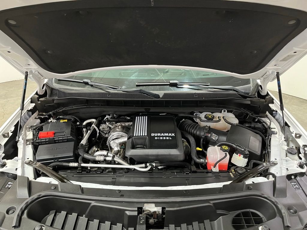 Used 2023 Summit White Chevrolet RST image 6