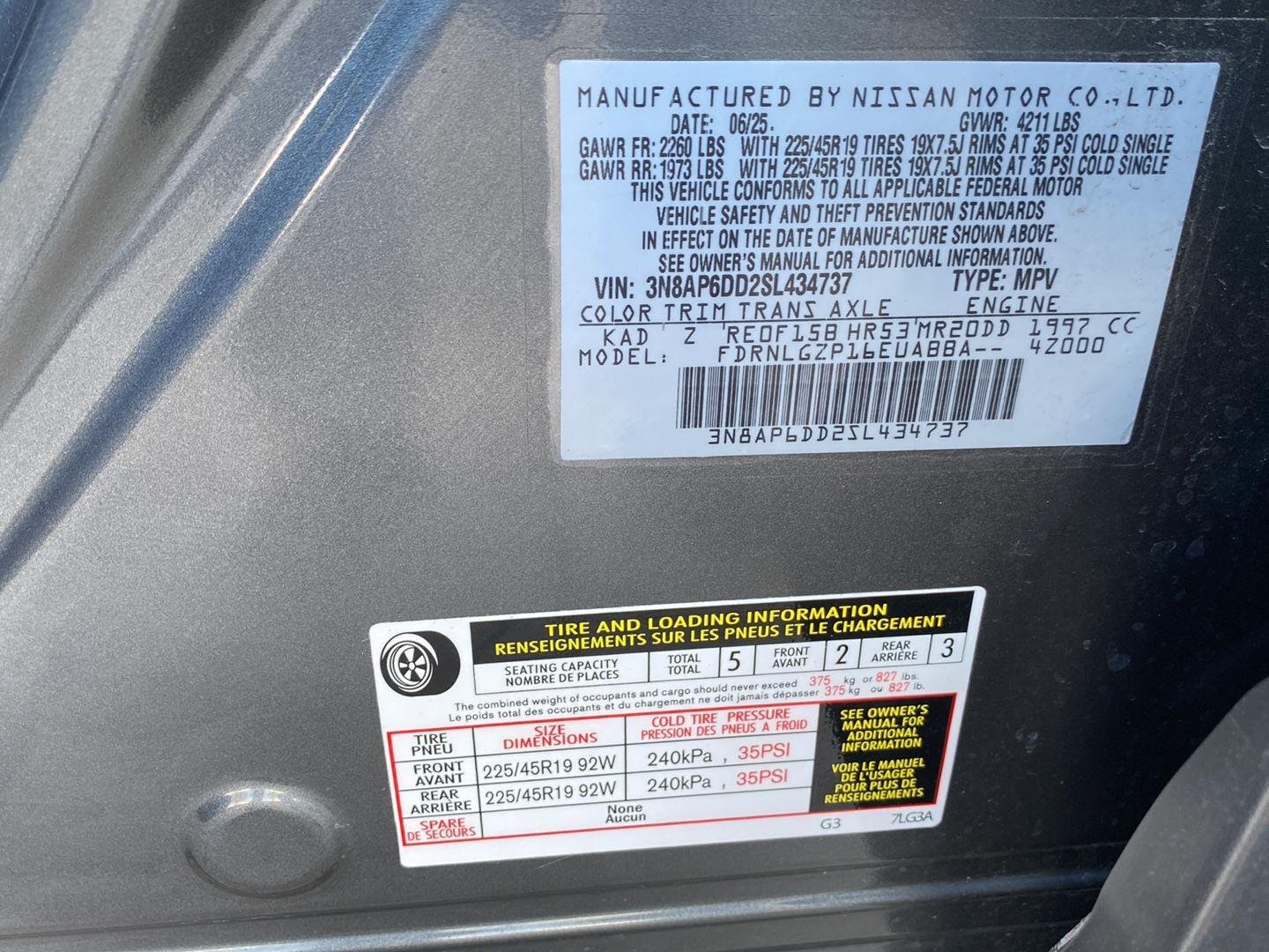 Certified Used 2025 Gun Metallic Nissan SR image 16