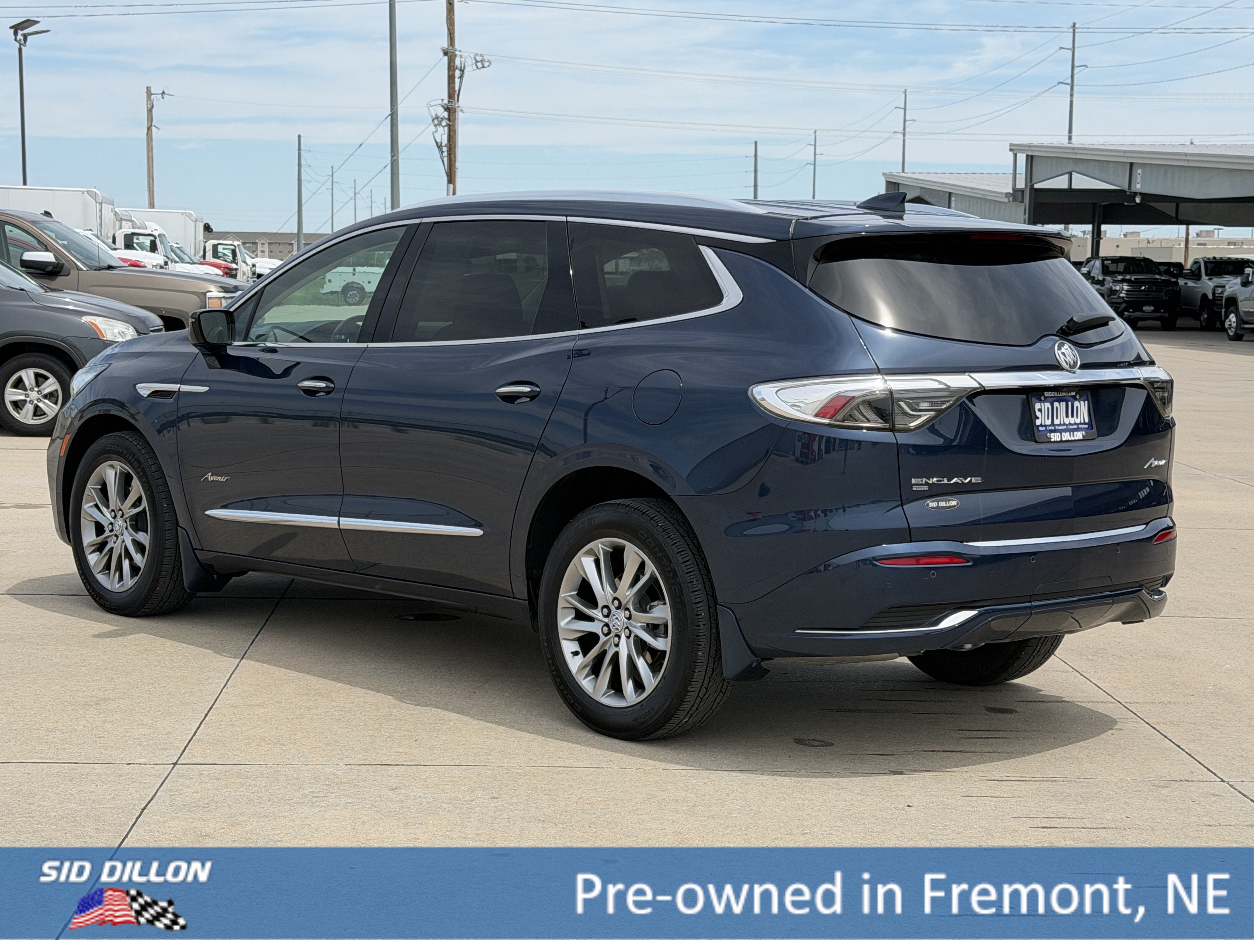 Used 2023 Emperor Blue Metallic Buick Avenir image 8