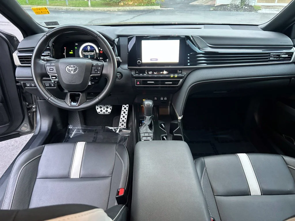Certified Used 2025  Toyota SE image 12