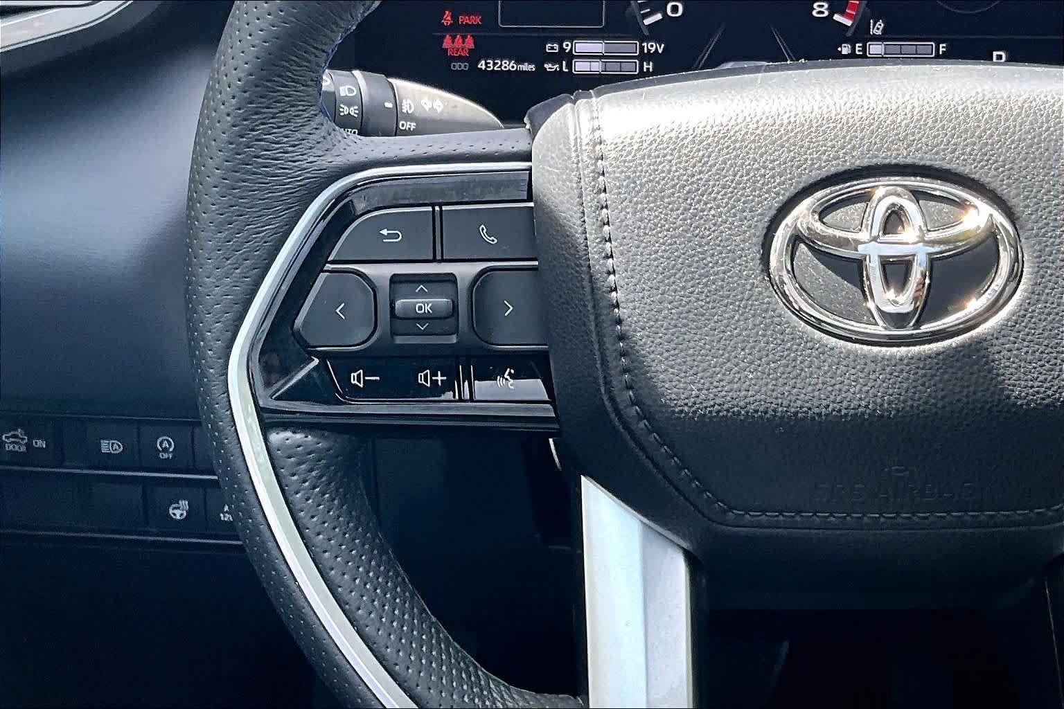 Used 2023 Magnetic Gray Metallic Toyota Platinum image 24