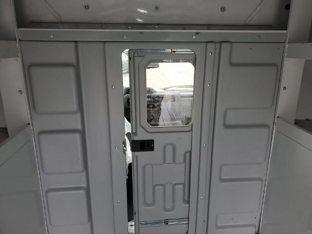 New 2025 Oxford White Ford E-350 SRW image 36