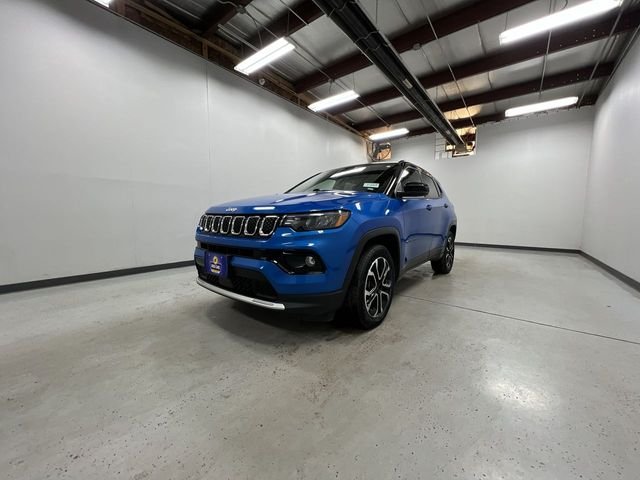 2023 Jeep Compass Limited photo 3