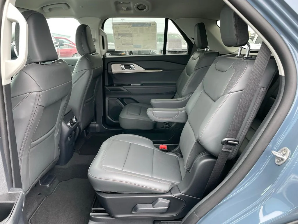 2026 Ford Explorer Active - Photo 8
