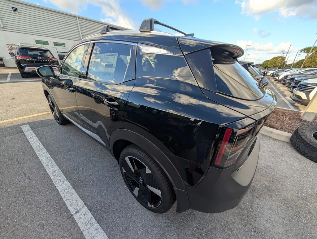 2025 Nissan Kicks SR - Photo 8