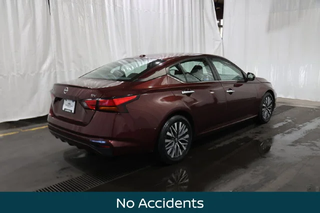 Used 2023 Garnet Pearl Nissan 2.5 SV image 3