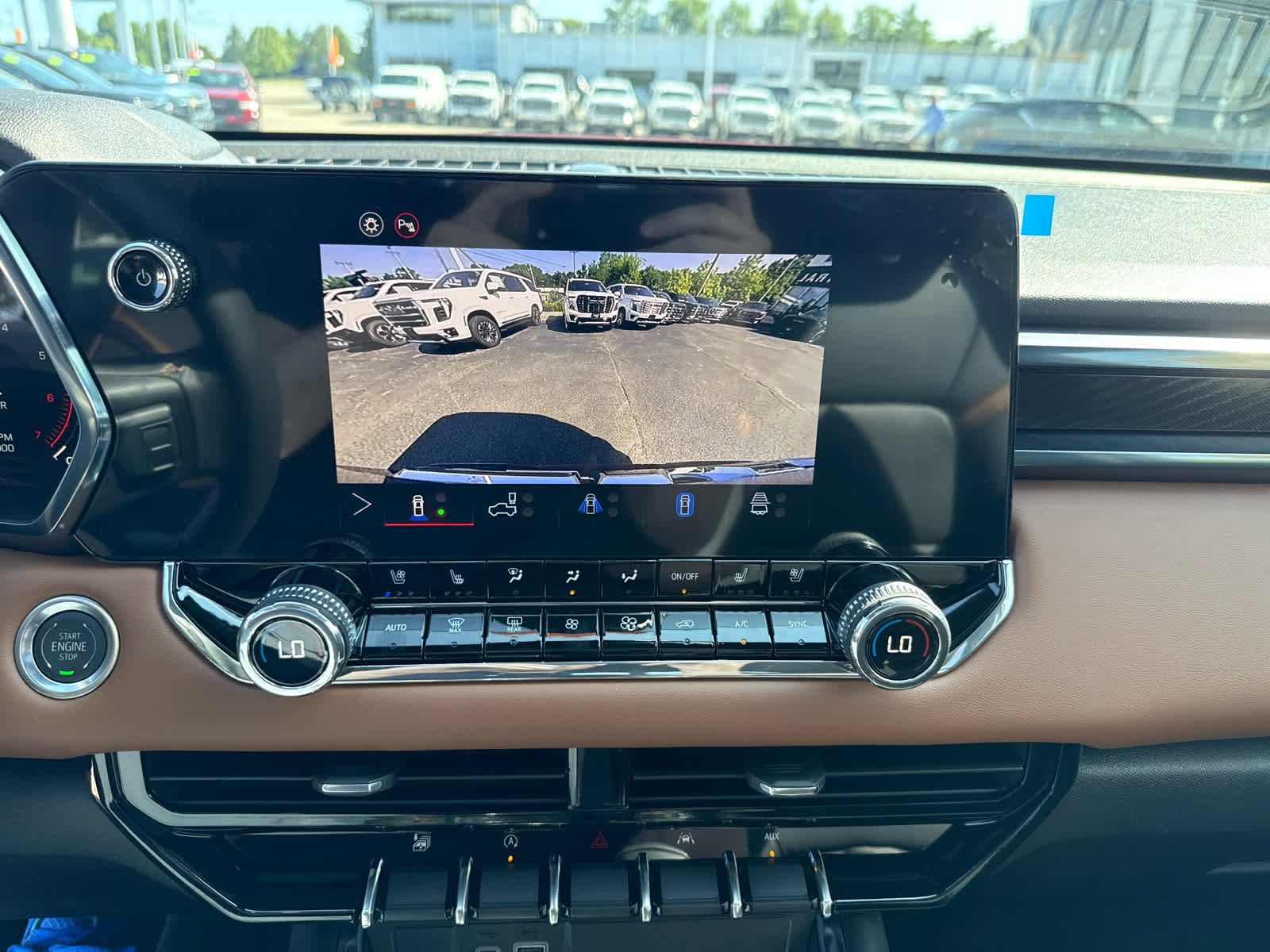 2026 GMC Canyon AT4 - Photo 18