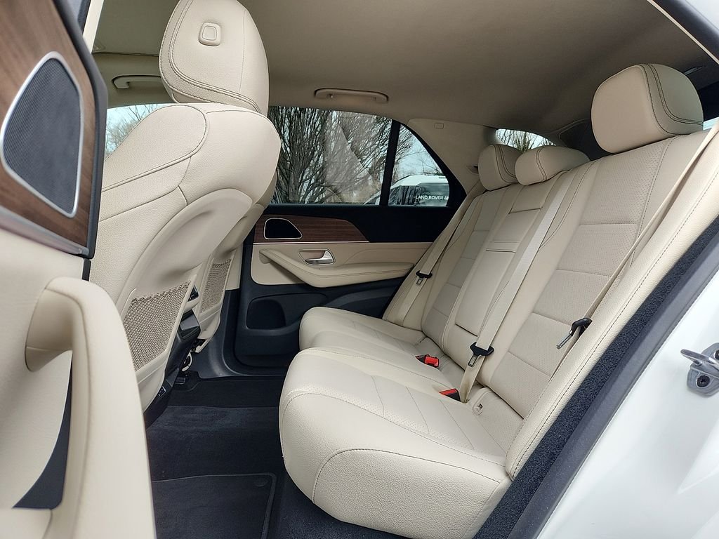 Used 2025 Polar White Mercedes-Benz GLE 450e image 10