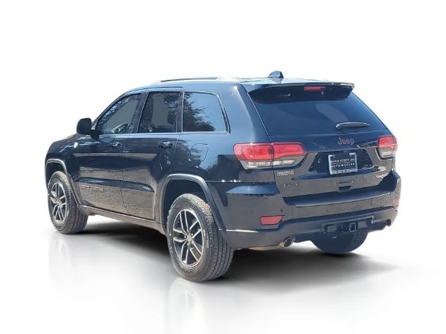 Used 2018 Diamond Black C Jeep Trailhawk image 5