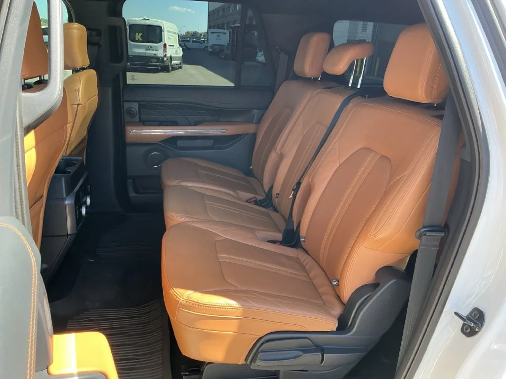 Used 2022 White Ford Platinum image 28