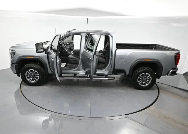 Used 2026 Sterling Metallic GMC SLT image 39