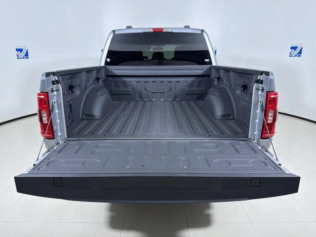 Used 2022 ICONICSILVER Ford XLT image 11
