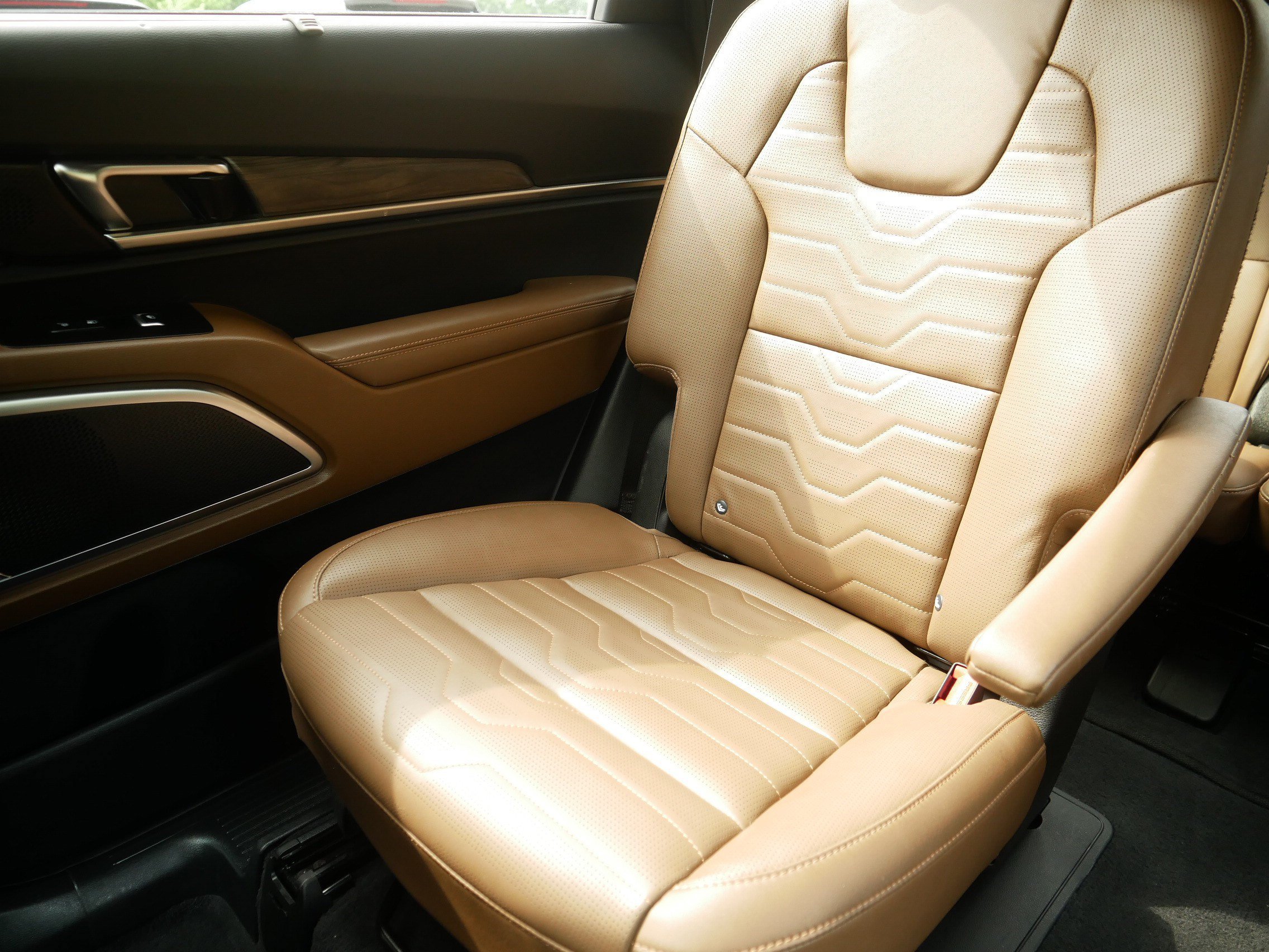 Certified Used 2022 Black Copper Kia SX image 12