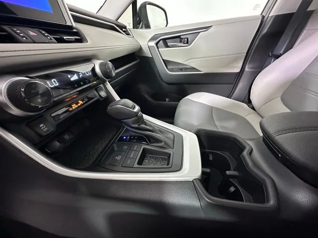 Used 2023 Blue Toyota XLE Premium image 30