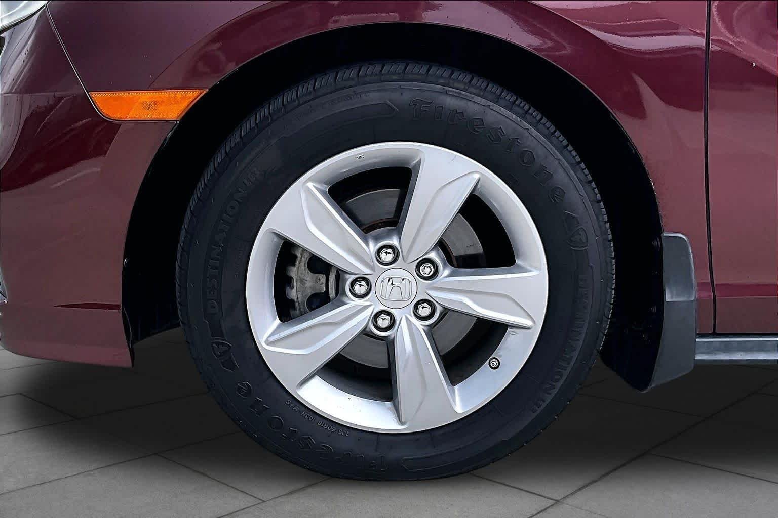 Used 2018 Deep Scarlet Pearl Honda EX-L image 10