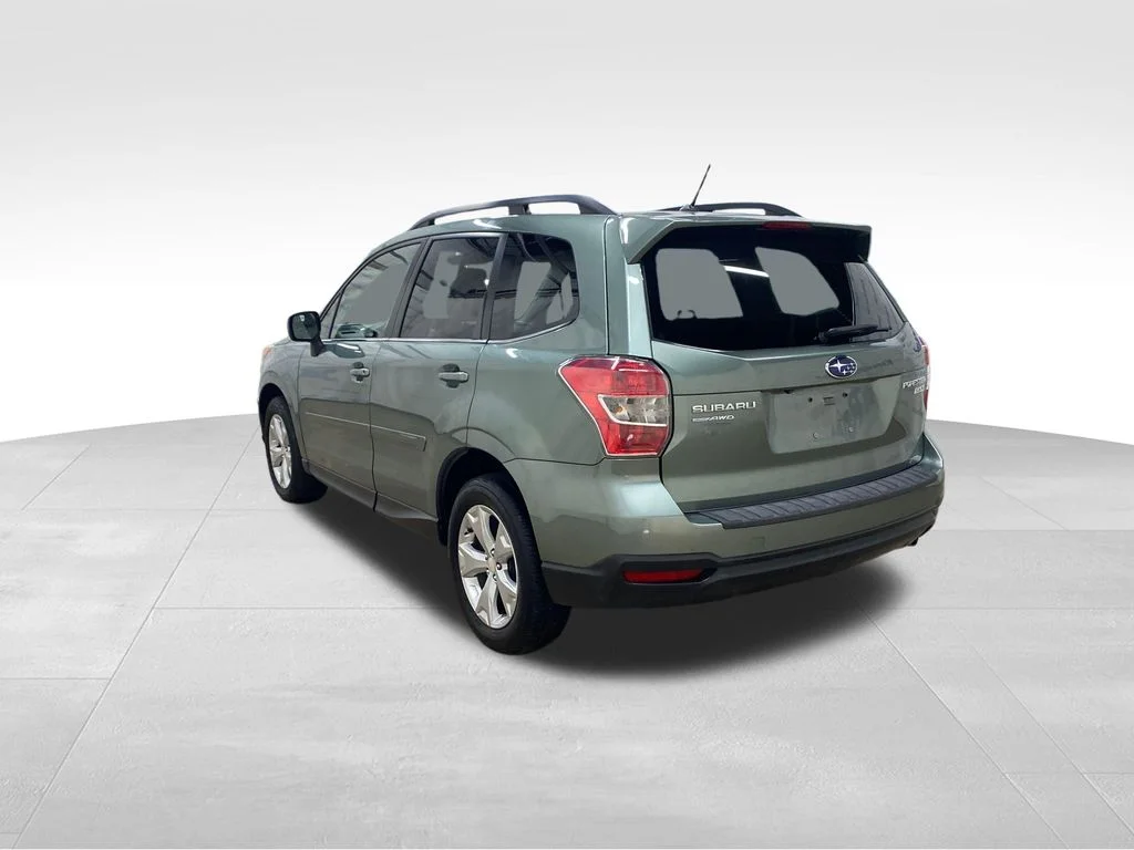 Used 2015 Green Subaru 2.5i Limited image 2