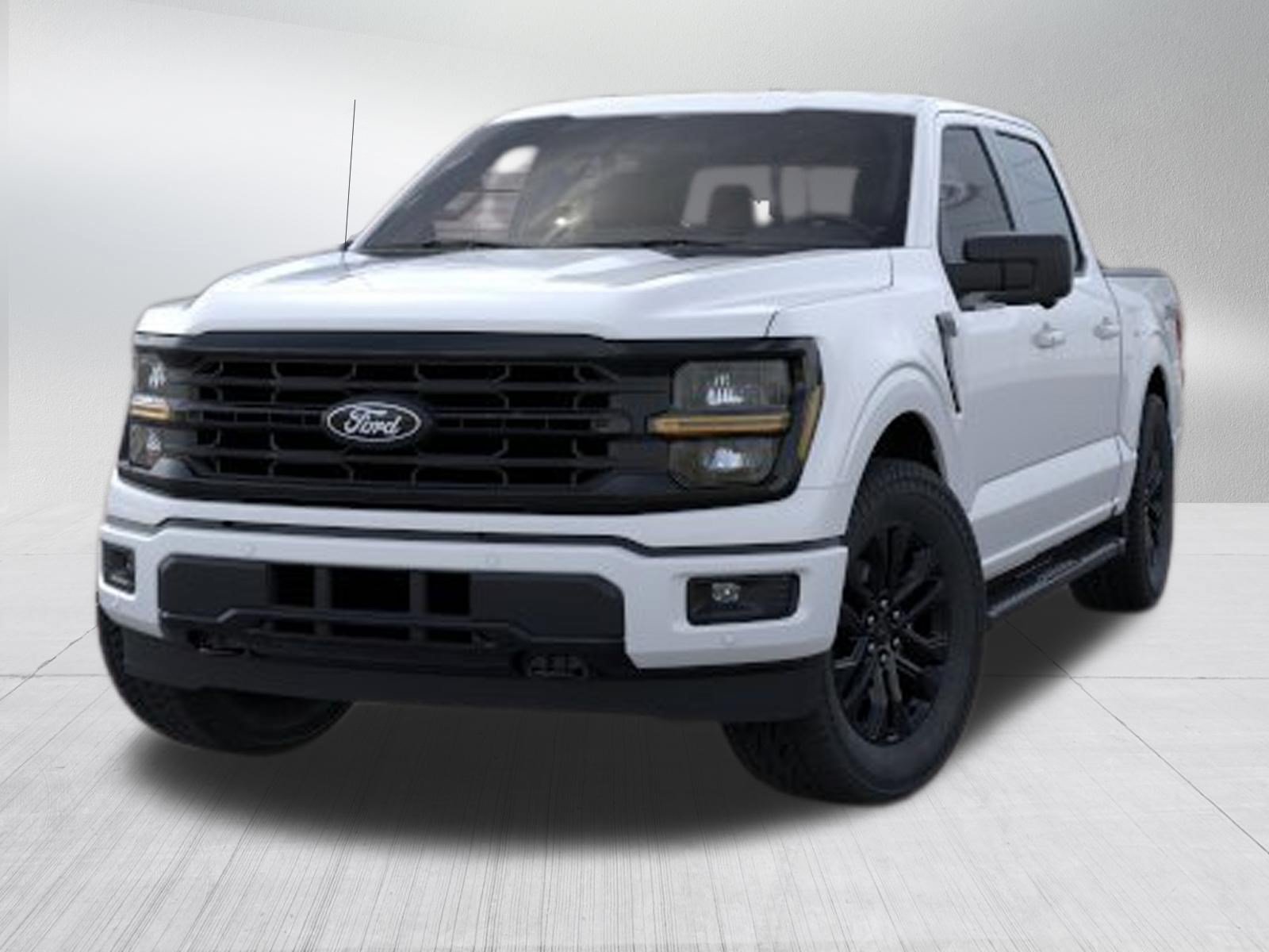 New 2026 Oxford White Ford XLT image 3