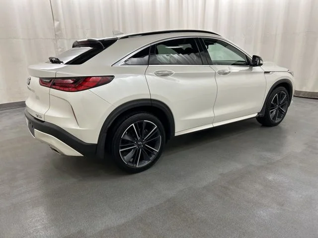 Used 2023 White INFINITI ESSENTIAL image 4