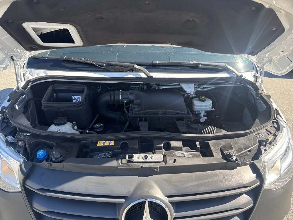 Used 2022 White Mercedes-Benz Passenger 144 WB image 28