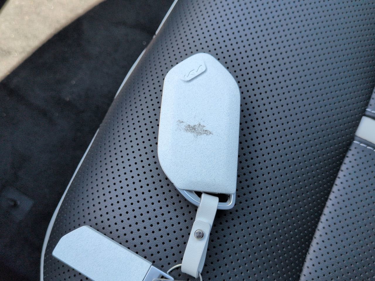 New 2026 Glacier White Pearl/Black Roof Kia GT-Line image 10