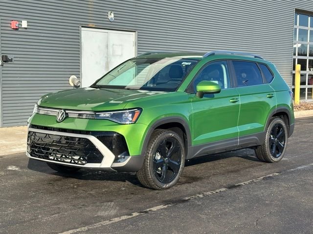 New 2026 Bright Moss Green Metallic Volkswagen 1.5T SEL image 3