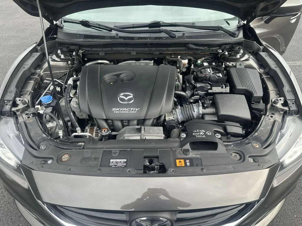 Used 2017 Silver Mazda Sport image 32