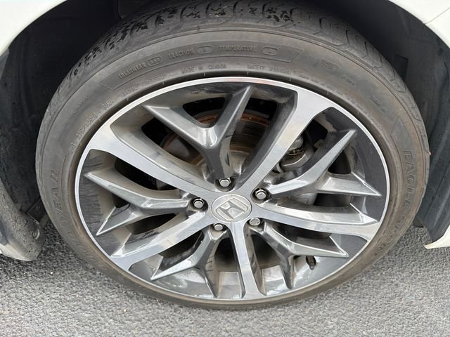 Used 2024 White Honda Touring image 12