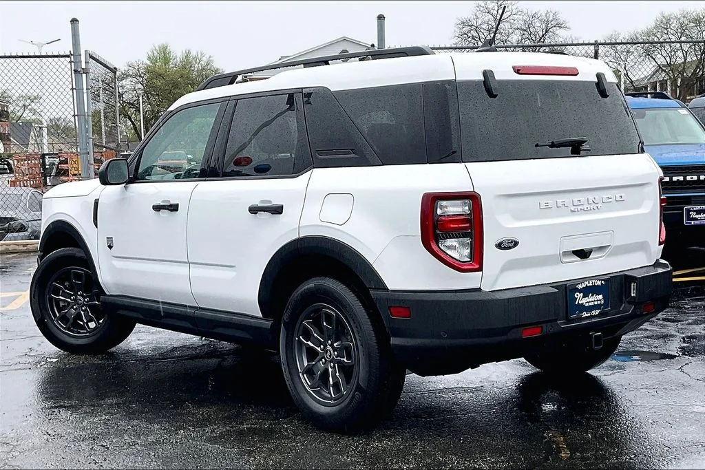 Used 2022 White Ford Big Bend image 9