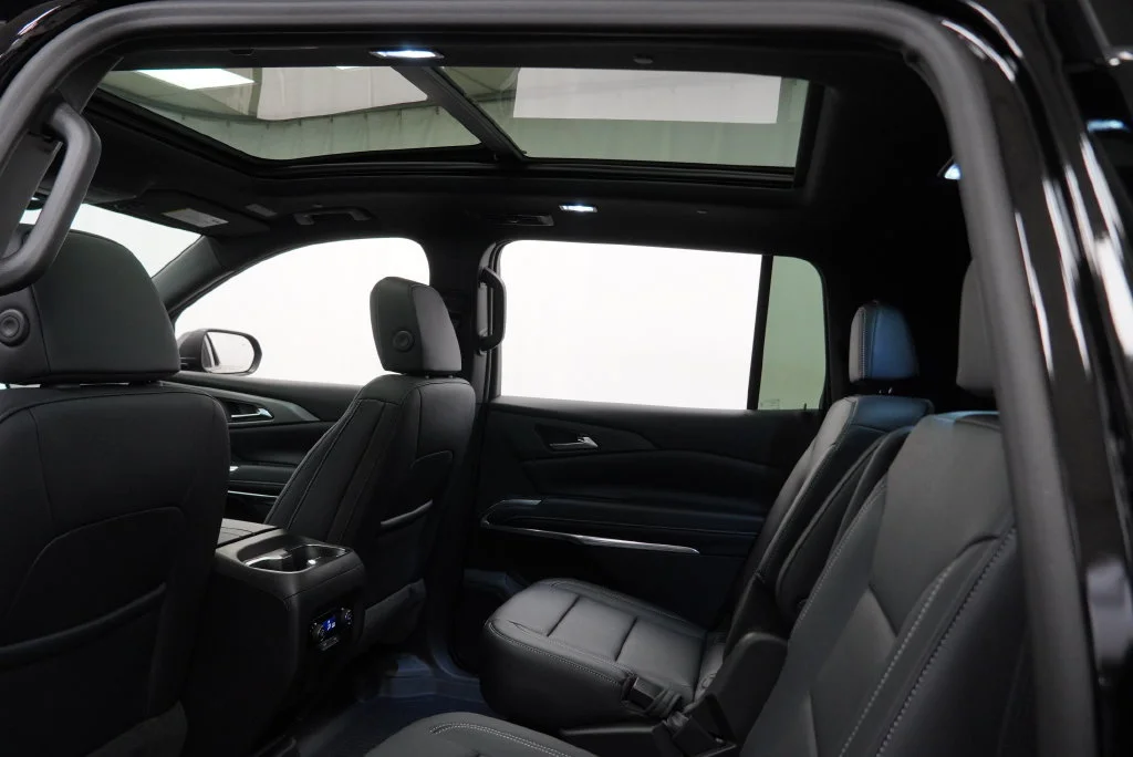 New 2027 Mosaic Black Metallic Chevrolet LT image 5