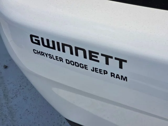 Used 2023 White Dodge SXT image 29