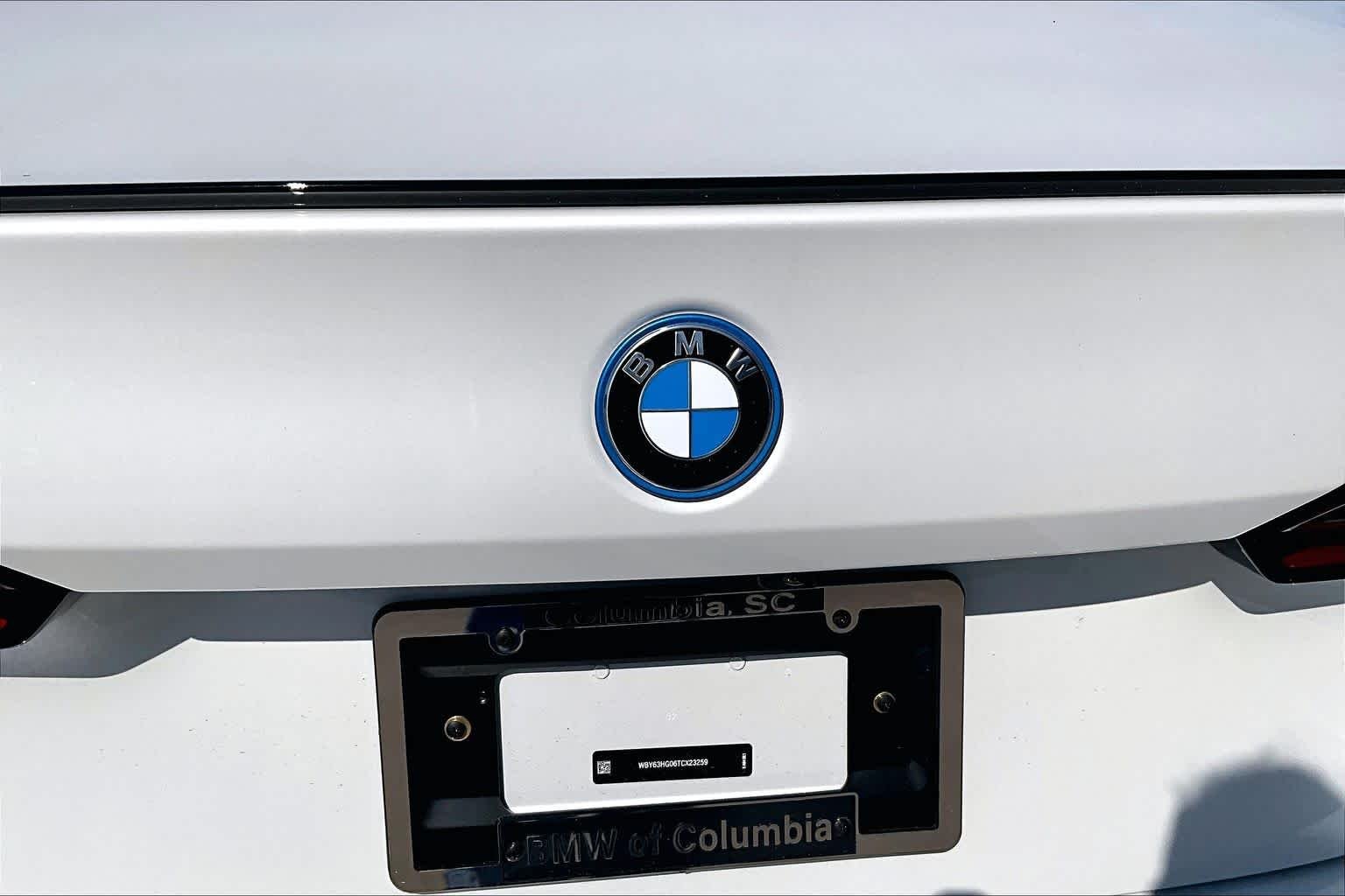 New 2026 Mineral White Metallic BMW eDrive40 image 15