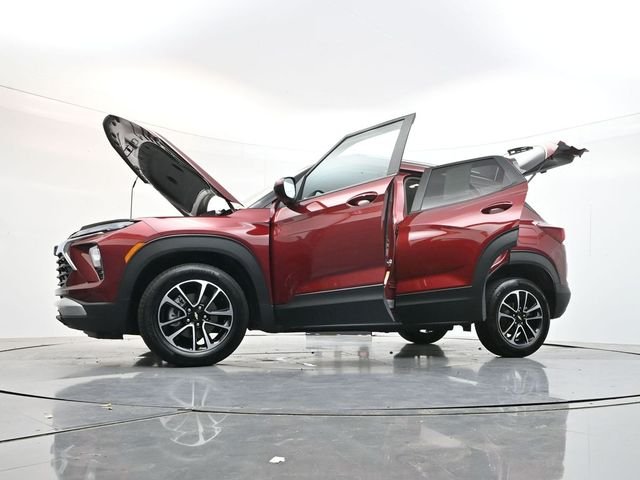 Used 2025 Crimson Chevrolet LT image 38