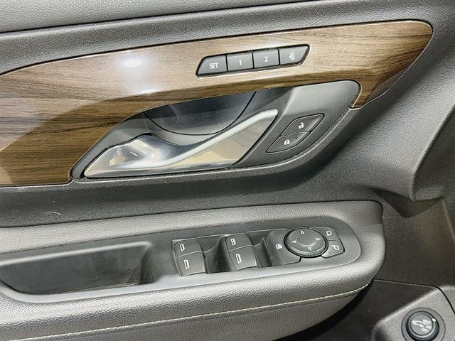 Used 2019 Ebony Twilight Metallic GMC Denali image 22