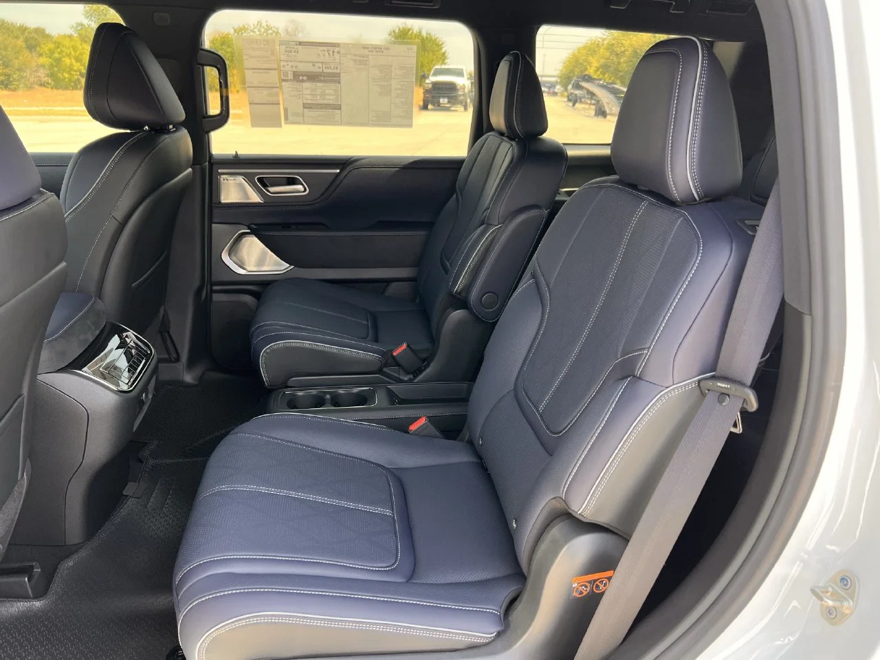 New 2027 RADIANT WHITE INFINITI Sport 4WD image 27