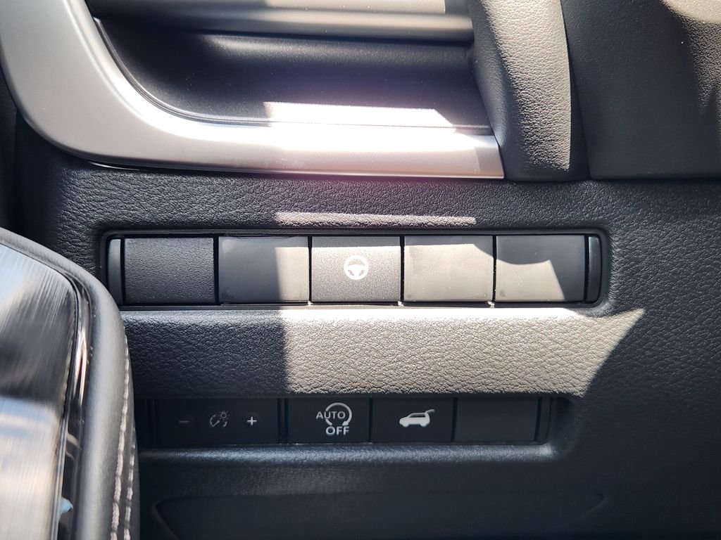 New 2026 Everest White Pearl TriCoat Nissan SV image 22