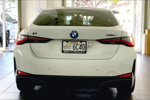 Certified Used 2023 Alpine White BMW eDrive35 image 4