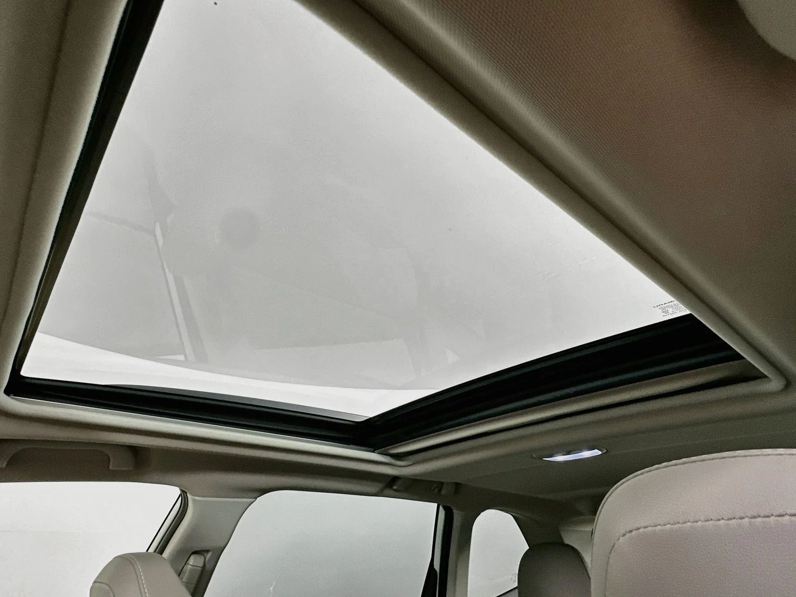 Used 2024 White Subaru  image 30