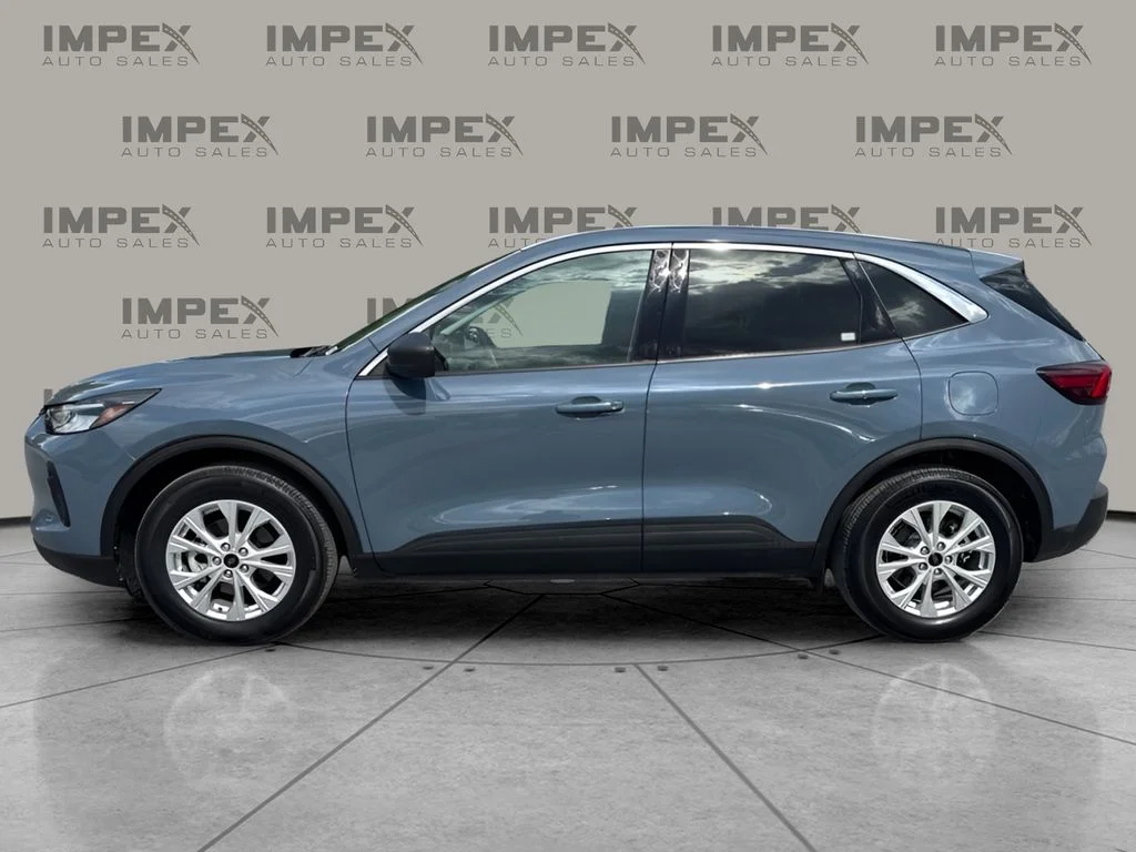 Used 2024 Blue Ford Active image 2