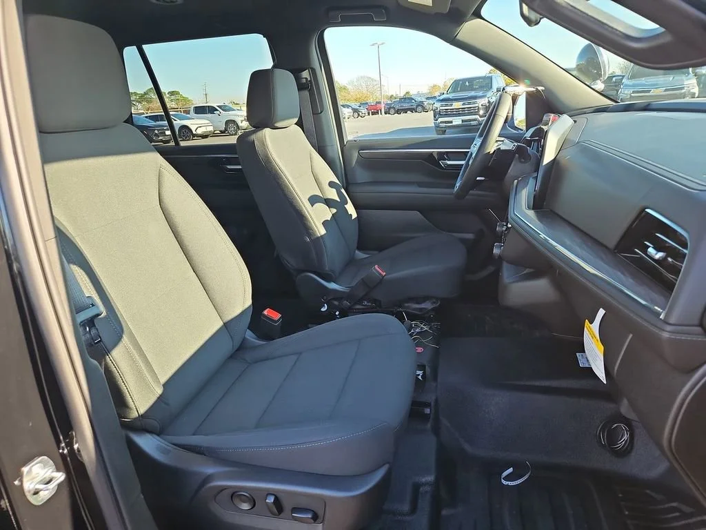 New 2025 Black Chevrolet Commercial image 19
