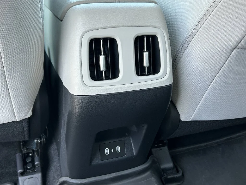 Used 2025 White Pearl Hyundai SEL image 14