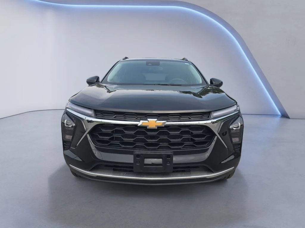 Used 2025 Mosaic Black Metallic Chevrolet LT image 9