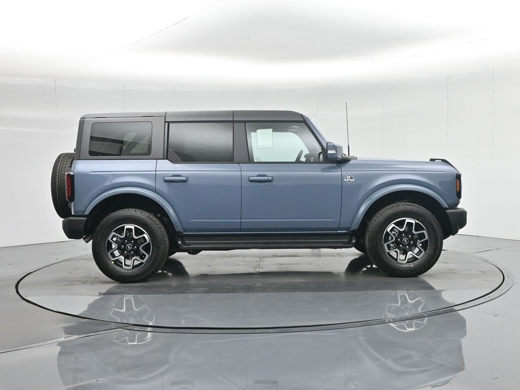 New 2025 Azure Gray Metallic Tri-Coat Ford Outer Banks image 31