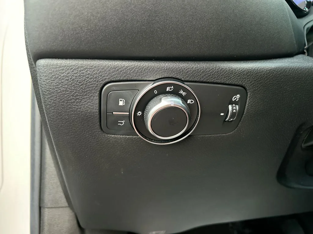 Used 2024 White Alfa Romeo Ti image 21