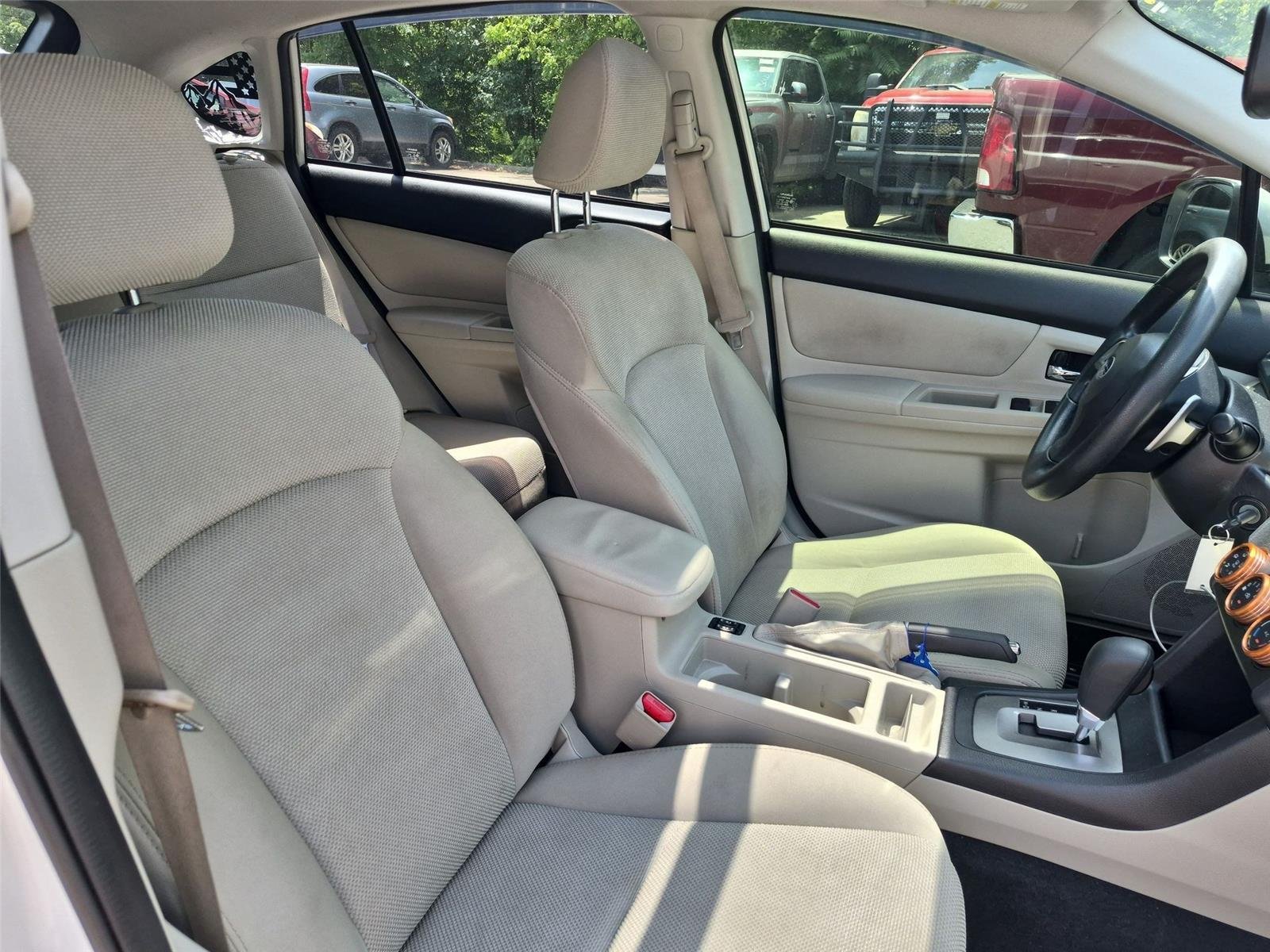 Used 2014 Satin White Pearl Subaru Premium image 36