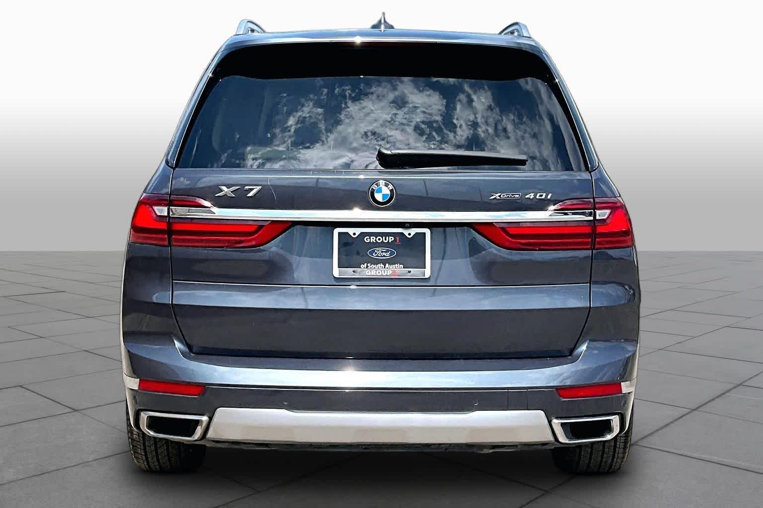 Used 2020 Arctic Gray Metallic BMW xDrive40i image 5