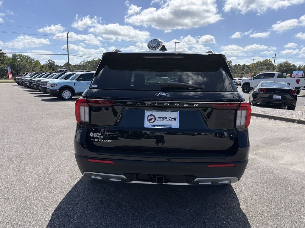 New 2027 Agate Black Metallic Ford Active image 6